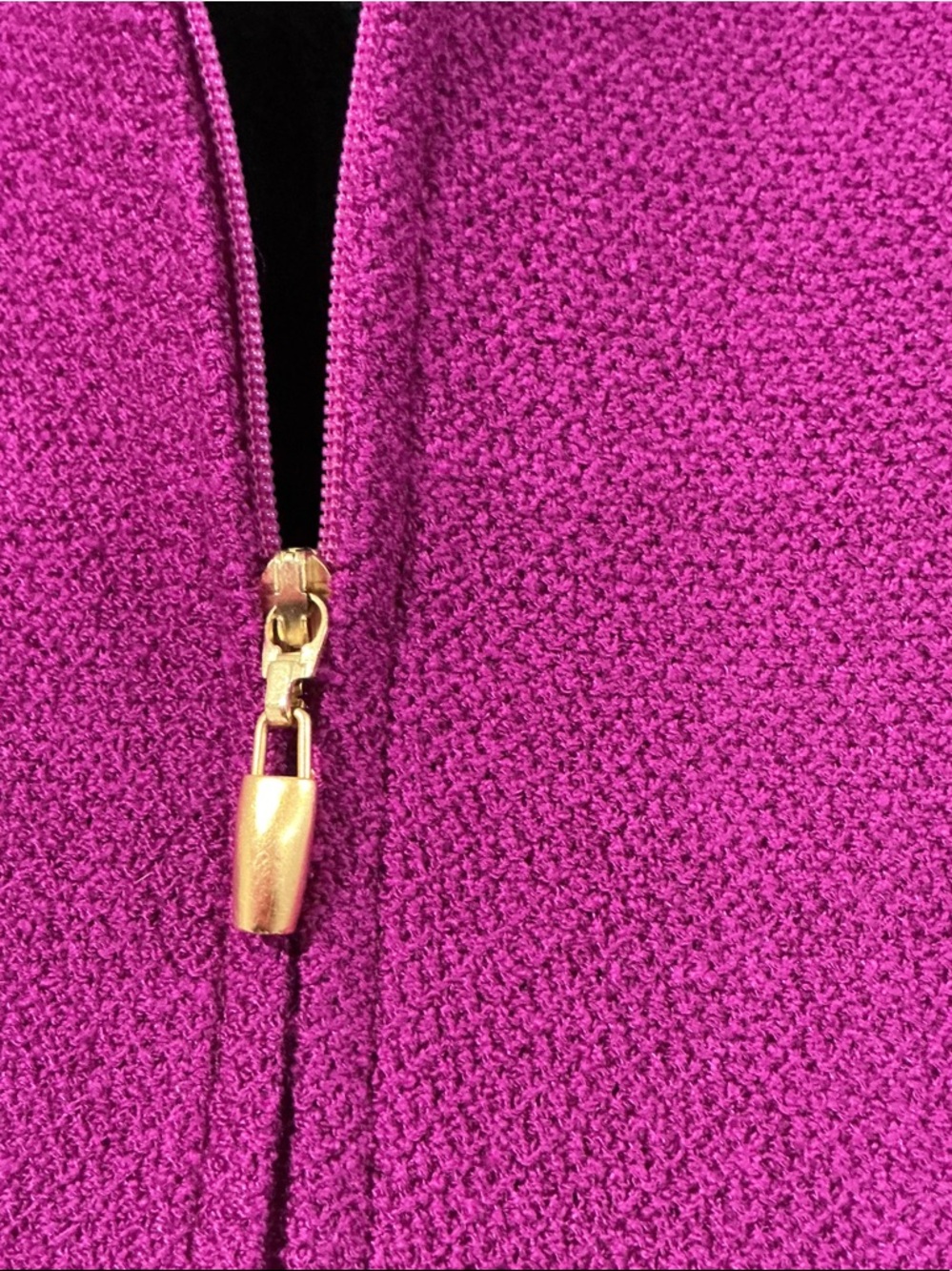 St. John Collection Fushia duster jacket. Size 6 - Picture 3 of 10